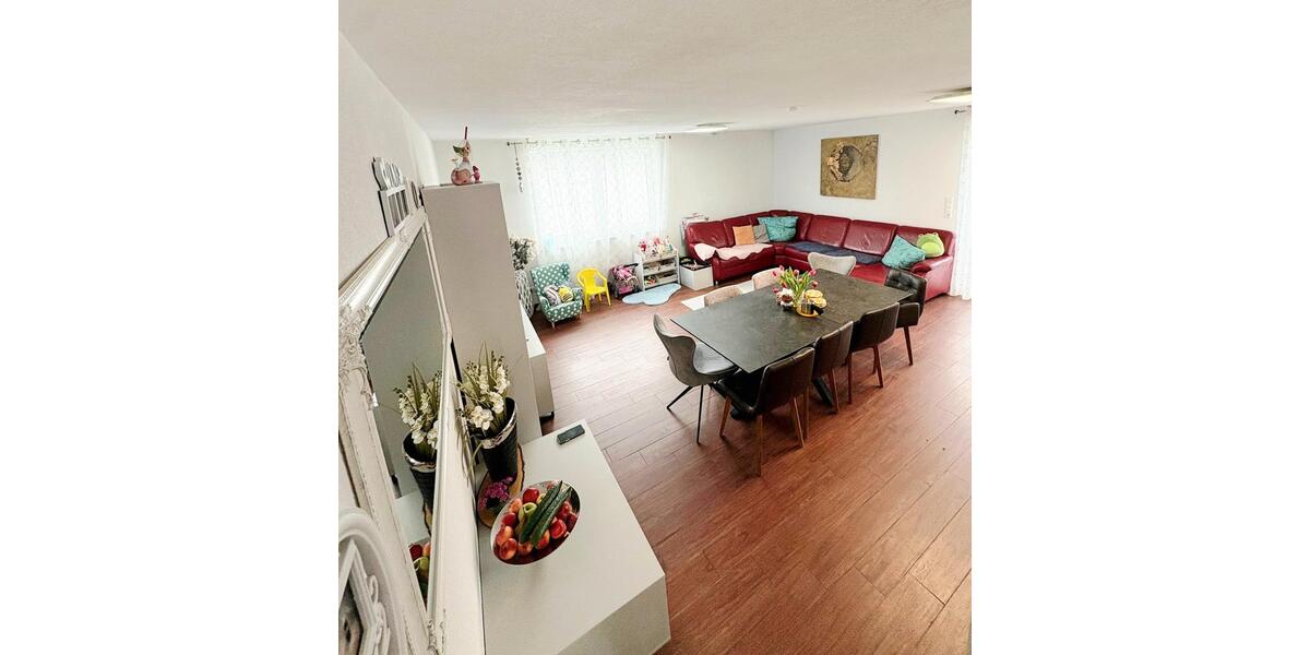 Etagenwohnung Wörth am Rhein - 5 Zimmer, 198 m&sup2;, 1.980&euro; | Angebot:26700500