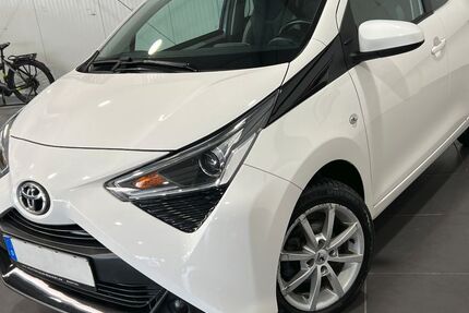 Toyota Aygo (X) 65.000 km 13.995 &euro; Bretten 75015