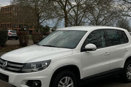 VW Tiguan 160.740 km 9.200 &euro; Karlsruhe 76133