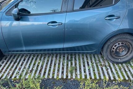 Mazda 2 110.000 km 8.990 &euro; Landau 76828