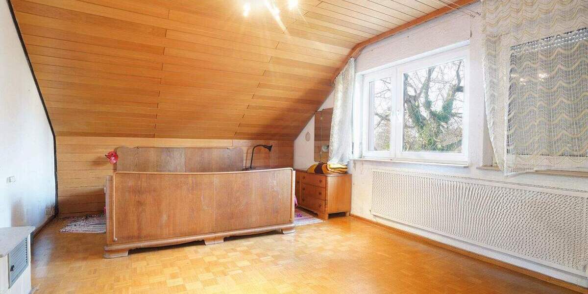 Einfamilienhaus Bretten - 7 Zimmer, 220 m&sup2;, 685.000&euro; | Angebot:25777708