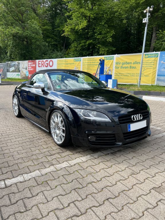 TT