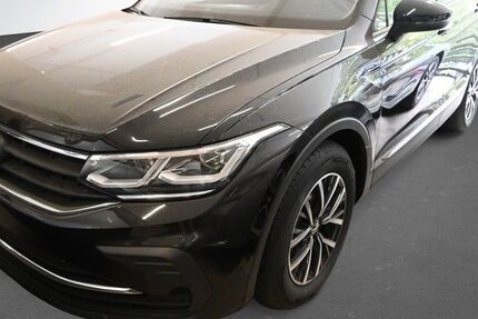 VW Tiguan 42.000 km 33.990 &euro; Karlsruhe 76131