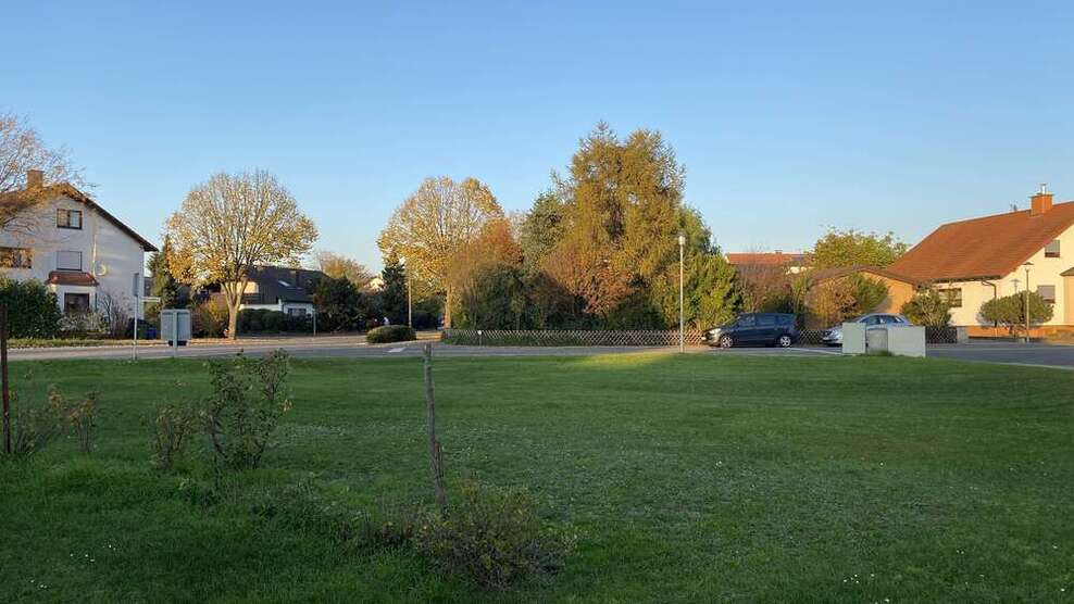 Grundstück zu verkaufen in Karlsdorf-Neuthard 327.750 € 437 m²
