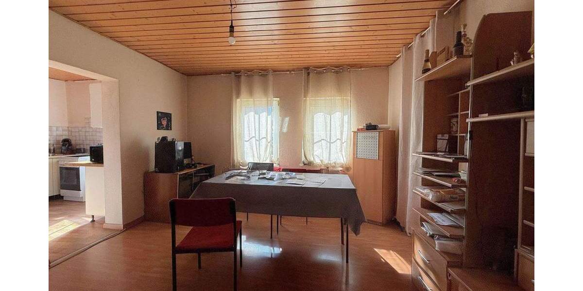 Wohnen mit Charakter - 3,5-Zimmer-Wohnung in der Altstadt von Bretten 3 zimmer