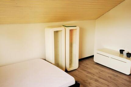 Schöne 2,5-Zimmer-Dachgeschosswohnung in Pforzheim zimmer