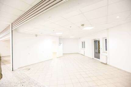 Einzelhandel in StollbergErzgeb. 904 € 113 m²