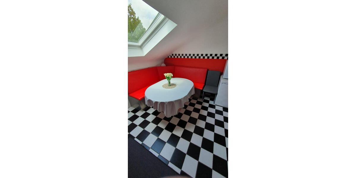 Dachgeschoßwohnung Oberderdingen - 2.5 Zimmer, 62 m&sup2;, 163.000&euro; | Angebot:26972592