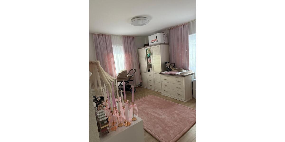 Etagenwohnung Pforzheim Nordstadt - 3 Zimmer, 96 m&sup2;, 950&euro; | Angebot:25048708