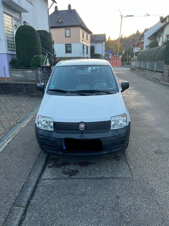 Fiat Panda 104.000 km 2.999 € Kämpfelbach 75236
