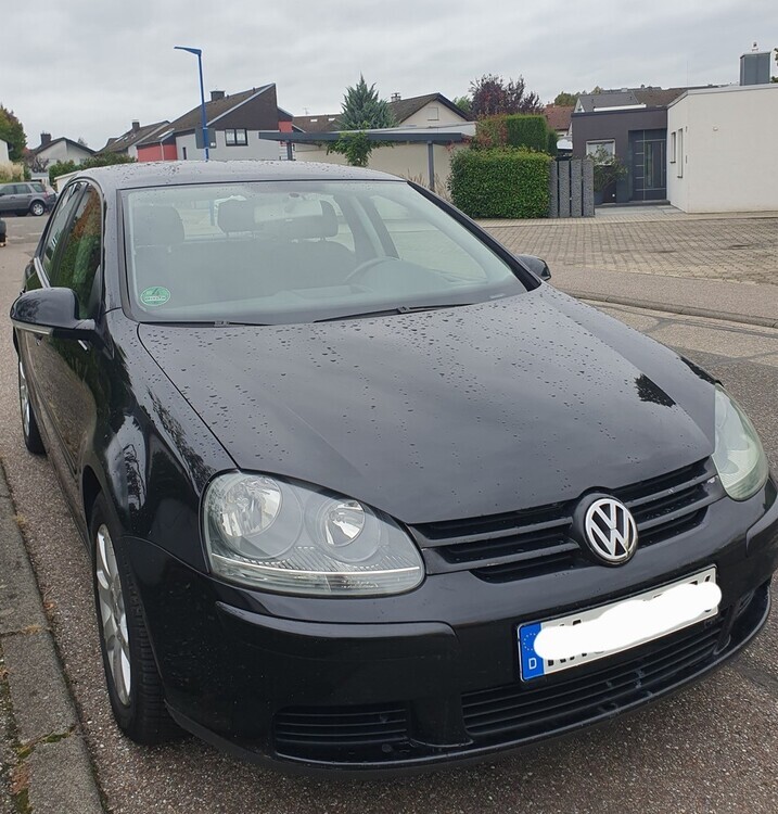 VW Golf V 182.000 km 3.200 € Waldbronn 76337