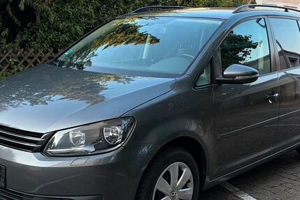 VW Touran 198.900 km 7.600 &euro; Karlsruhe 76133