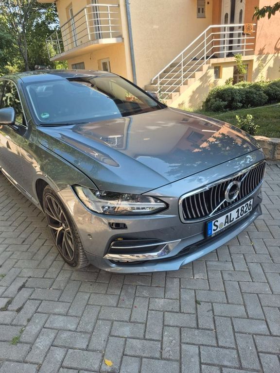 S90