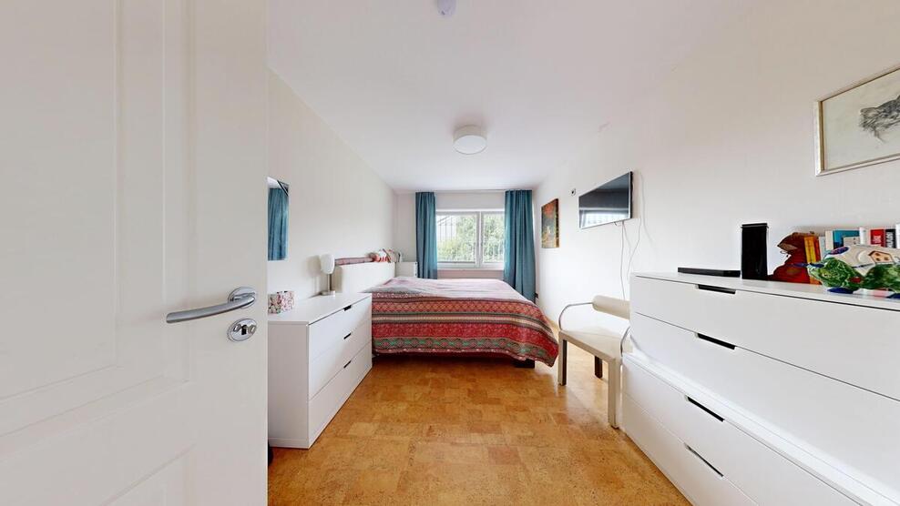 Exklusives, großes Einfamilienhaus in guter und ruhiger Ortsrand-Lage 9 zimmer