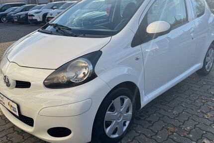 Toyota Aygo (X) 171.200 km 1.999 &euro; Bornheim 76879