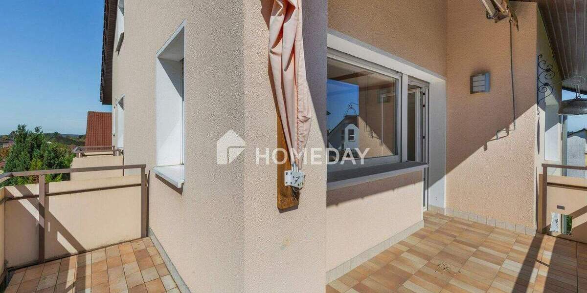 Großzügiges MFH mit Garten, Balkone, Terrasse und Aussicht: ideal für Familien und Visionäre 9 zimmer