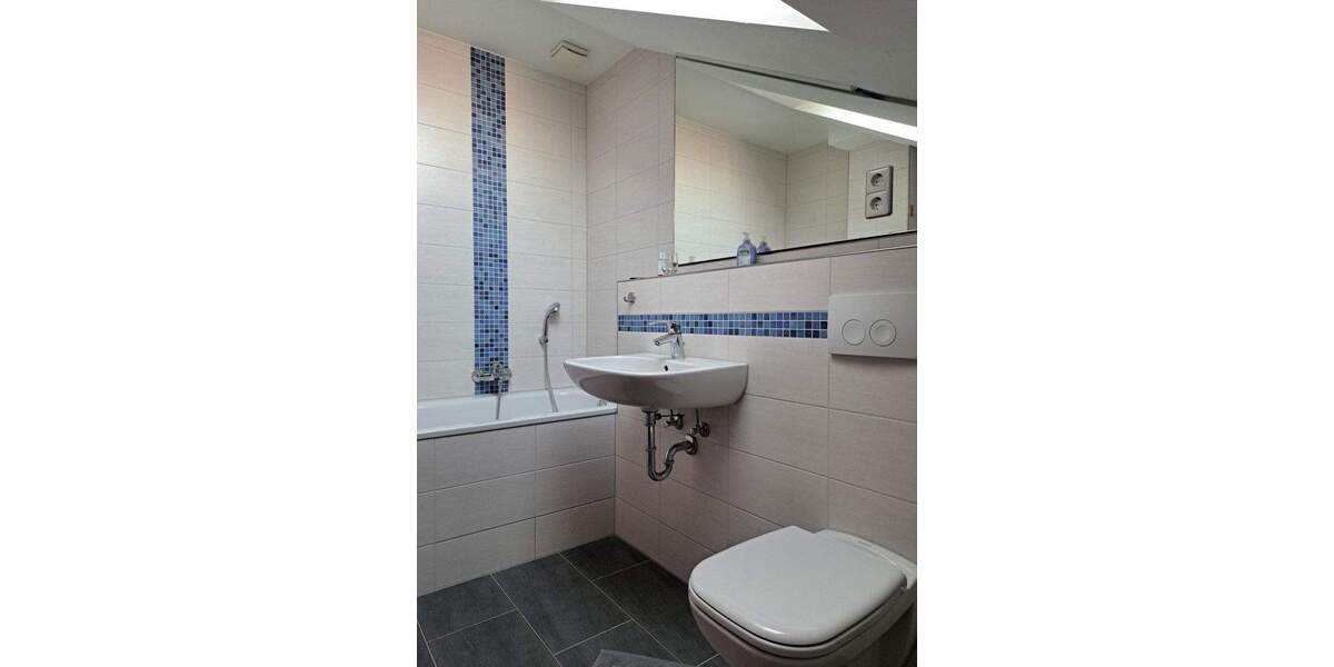 Lichtdurchflutetes Reihenmittelhaus in sehr gutem Zustand 6 zimmer