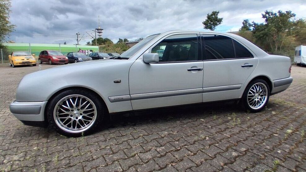 E 230