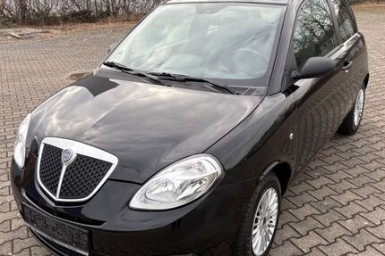 Lancia Ypsilon 76.300 km 2.800 &euro; Karlsruhe 76139