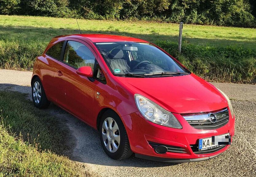 Opel Corsa 144.000 km 2.350 € Weingarten 76356