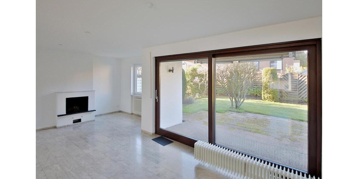 Doppelhaushälfte Pforzheim Büchenbronn - 5 Zimmer, 200 m&sup2;, 1.400&euro; | Angebot:23737073