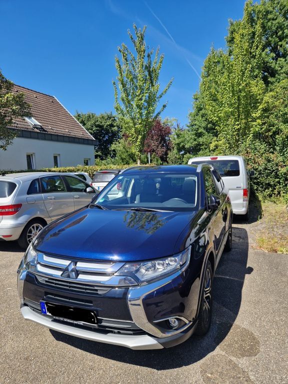 Mitsubishi Outlander 78.000 km 20.500 € Karlsruhe 76228