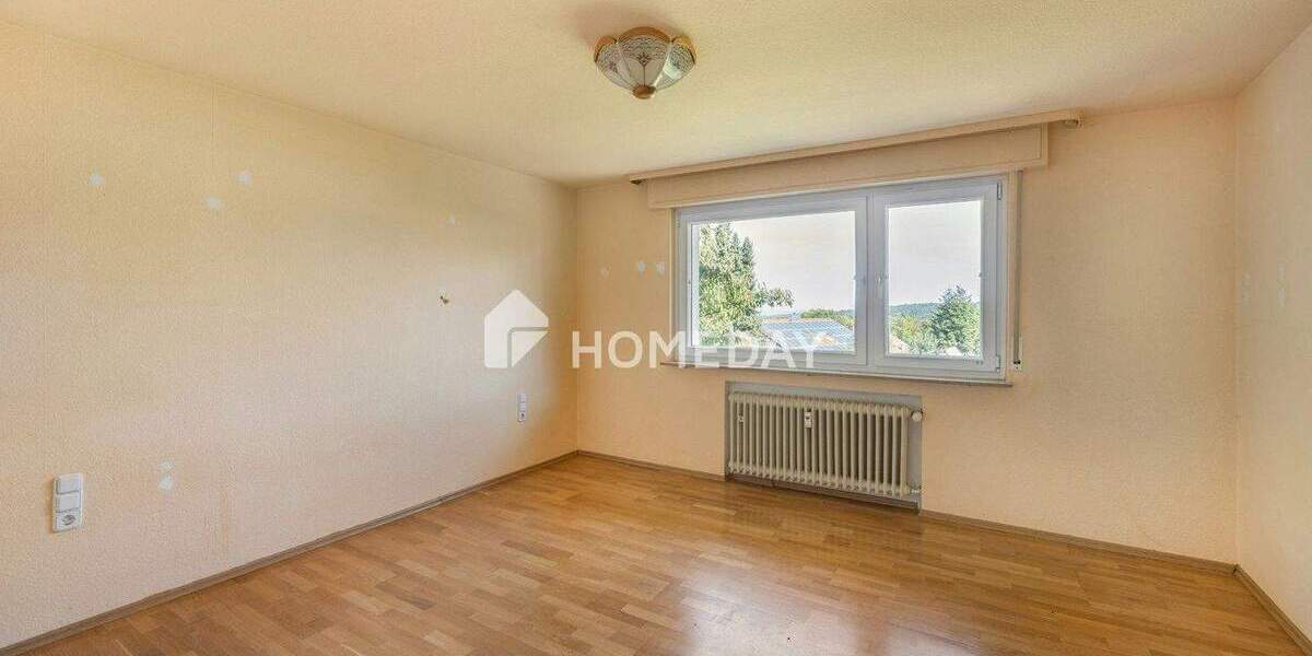 Mehrfamilienhaus, Wohnhaus Pforzheim Büchenbronn - 9 Zimmer, 335 m&sup2;, 849.000&euro; | Angebot:25708404