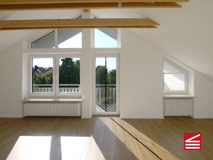 Baden-Baden, Varnhalt, attraktive 3-Zimmer-Wohnung mit Balkon und Garage!