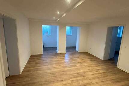 Wohnung Rülzheim - 5 Zimmer, 160 m&sup2;, 1.500&euro; | Angebot:27498636