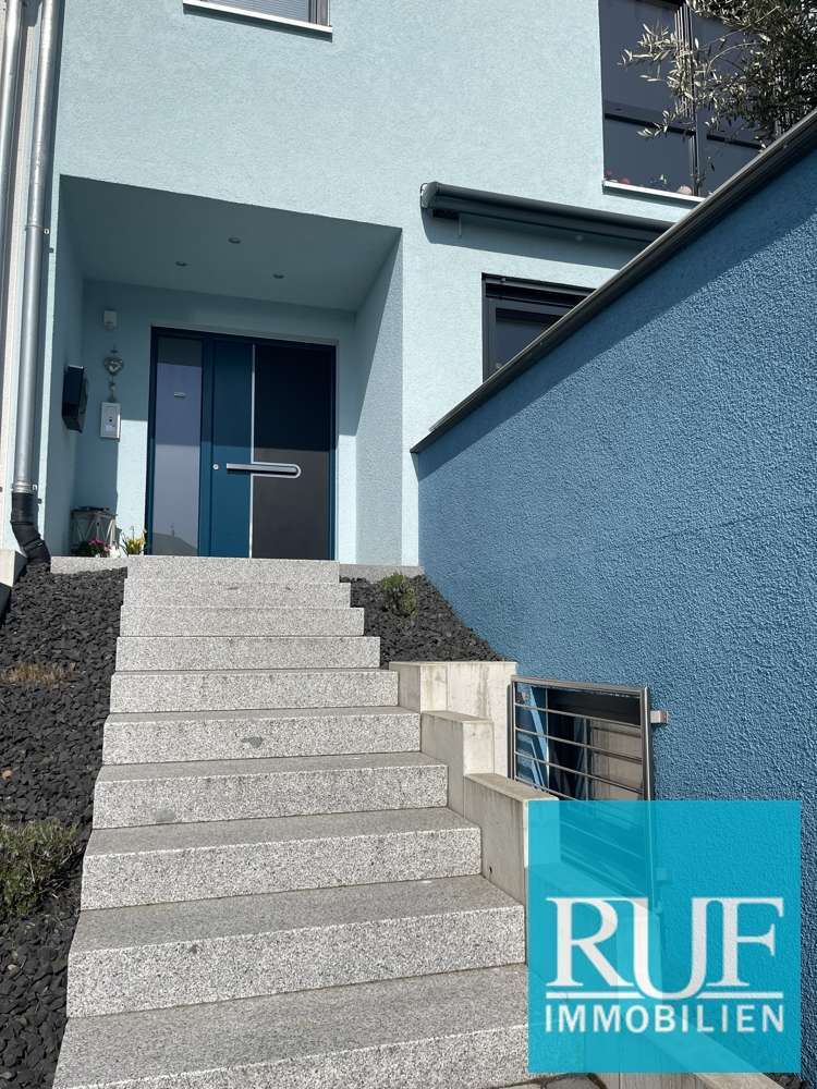 Haus zum Kaufen in Niefern-Öschelbronn 890.000 € 150 m²