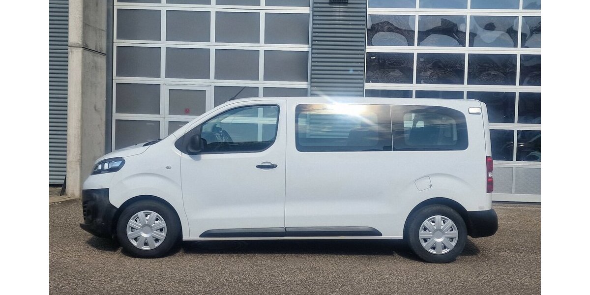 Opel Vivaro M 9 Sitzer Klima 59.000 km 27.998 &euro; Landau 76829