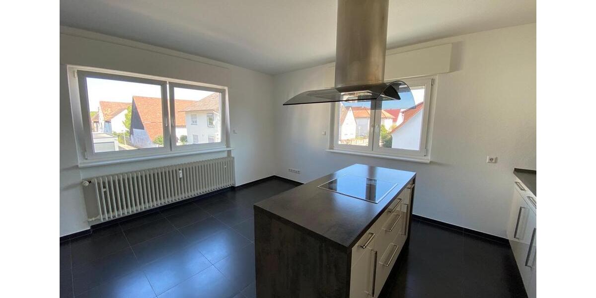 Etagenwohnung Stutensee - 3 Zimmer, 110 m&sup2;, 1.350&euro; | Angebot:25756029