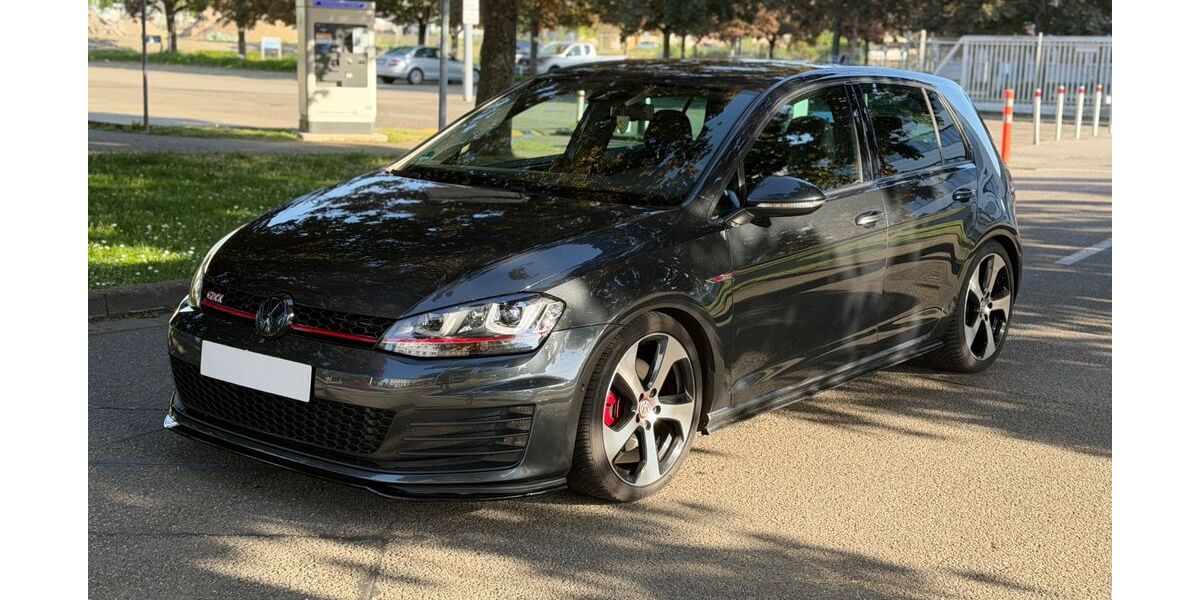 VW Golf 130.000 km 16.299 &euro; Bruchsal 76646