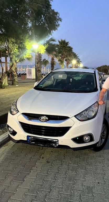 Hyundai ix35 220.000 km 9.000 € Karlsruhe 76137