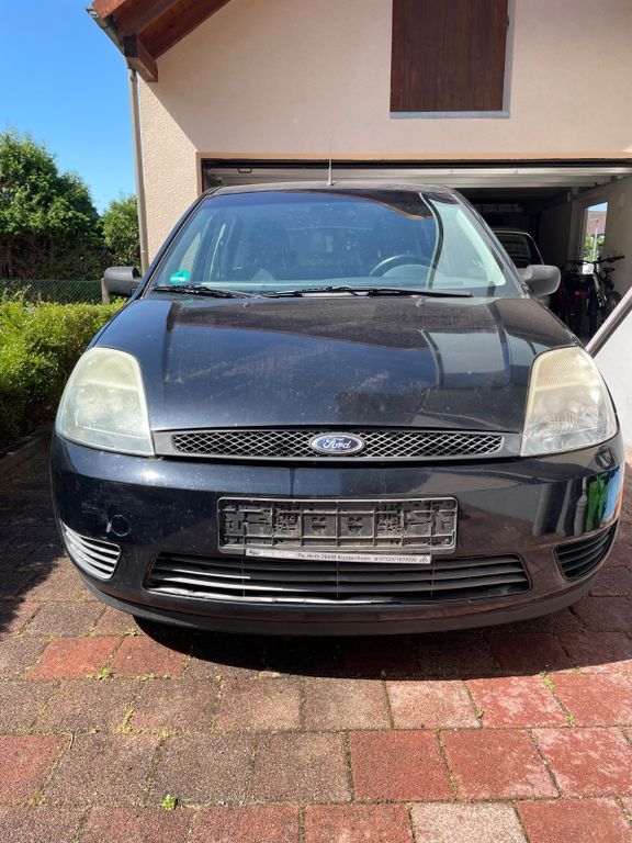 Ford Fiesta 121.285 km 1.200 € Au Am Rhein 76474