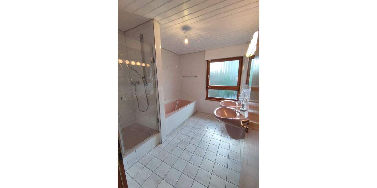 Einfamilienhaus Ettlingen Ettlingenweier - 5 Zimmer, 142 m&sup2;, 820.000&euro; | Angebot:25771493