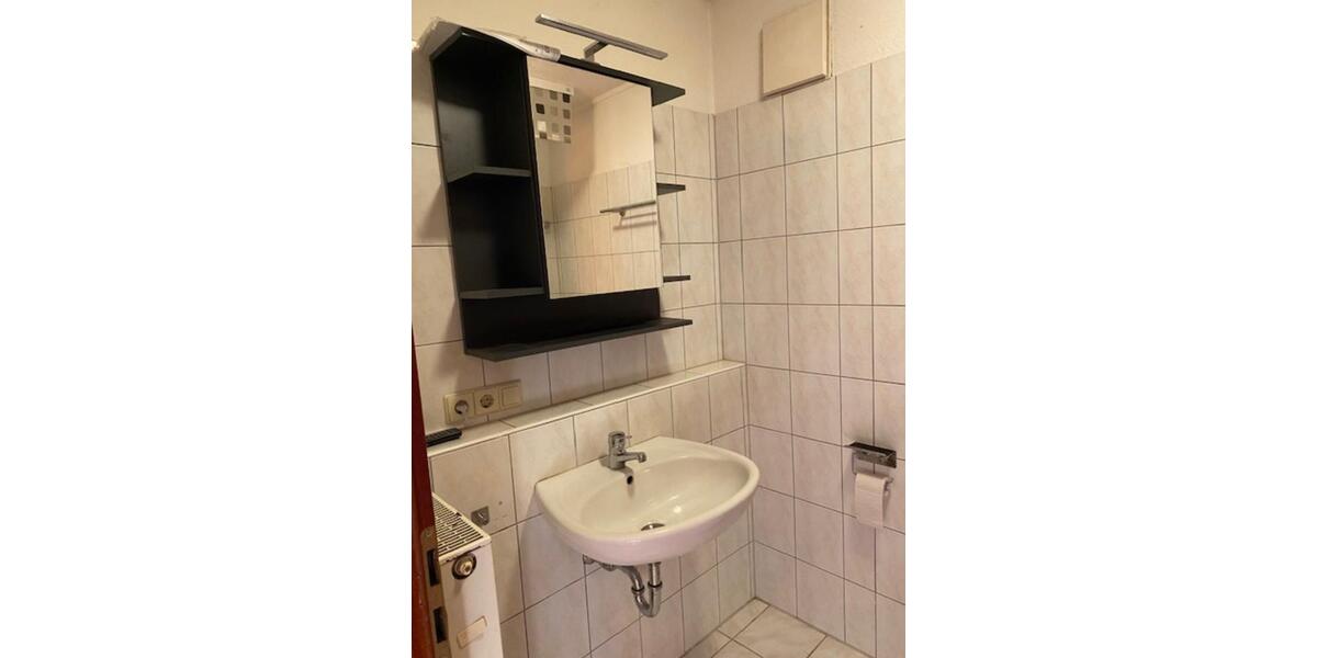 2 Zimmer DG Whg. zentrale und ruhige Lage Stadt Oberderdingen 2 zimmer