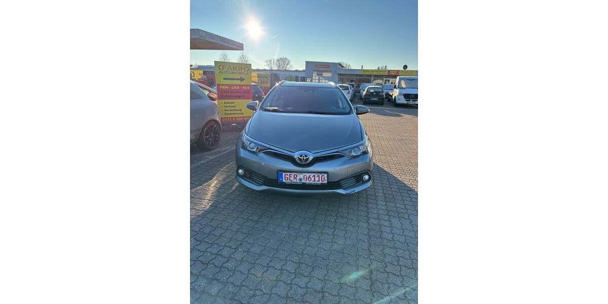 Toyota Auris 137.000 km 9.690 &euro; Herxheim 76863