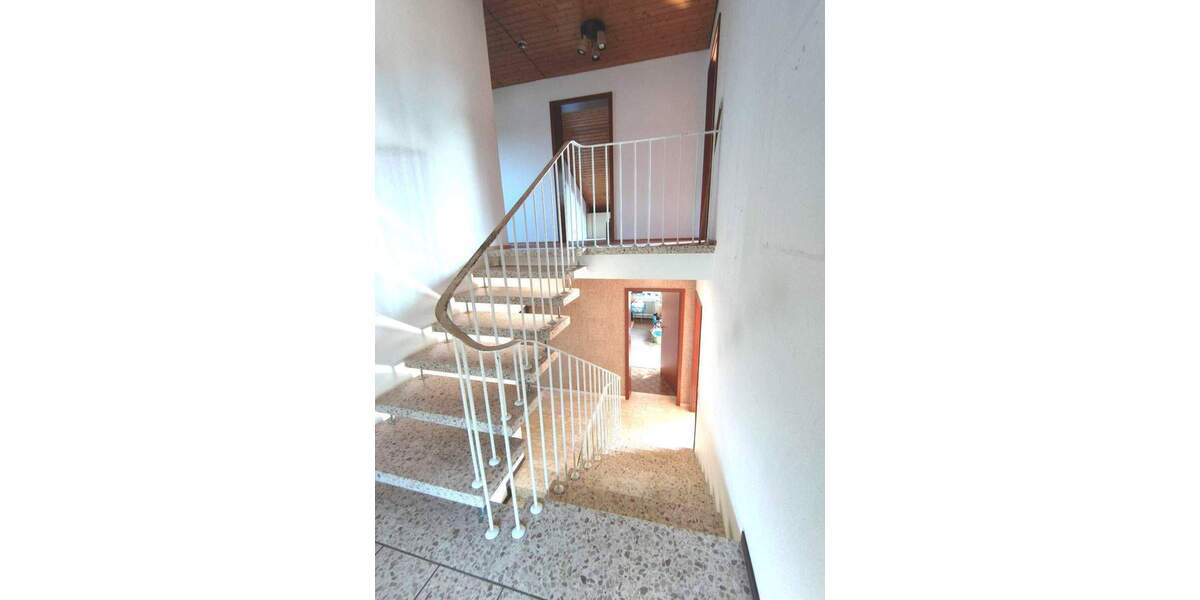 RESERVIERT ! EFH in absoluter Spitzenlage - direkt an Wiesen und Feldern 6 zimmer