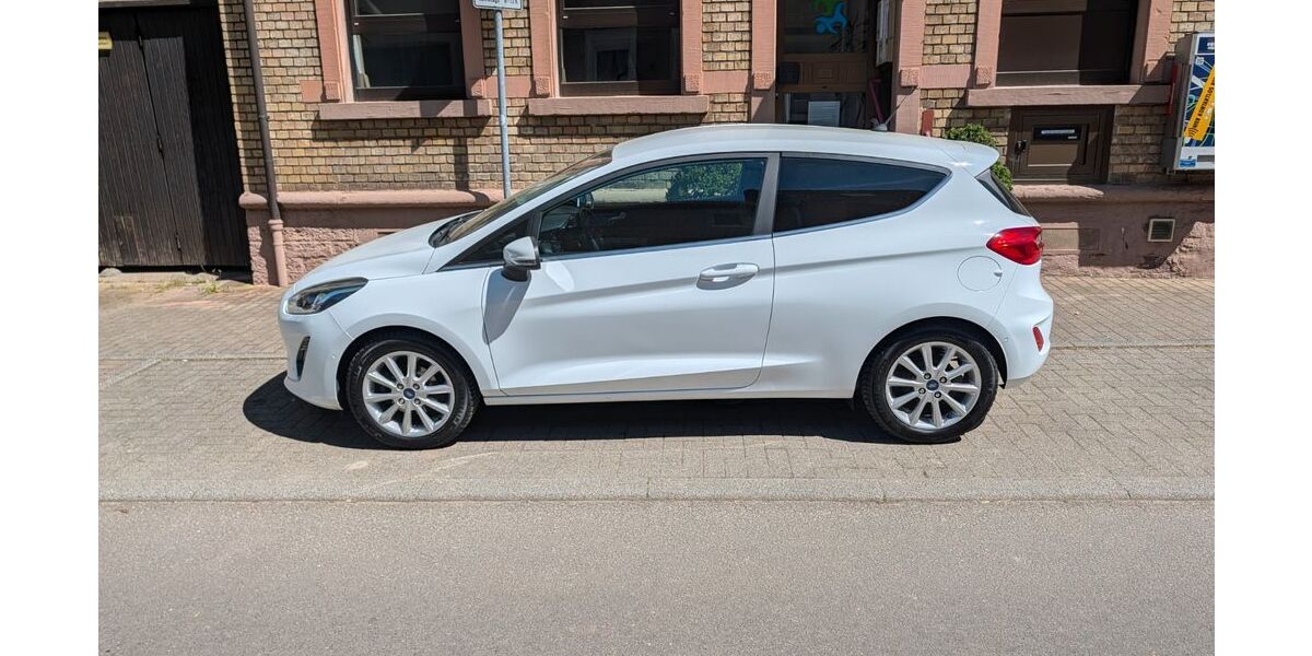 Ford Fiesta 98.000 km 9.999 &euro; Pfinztal 76327