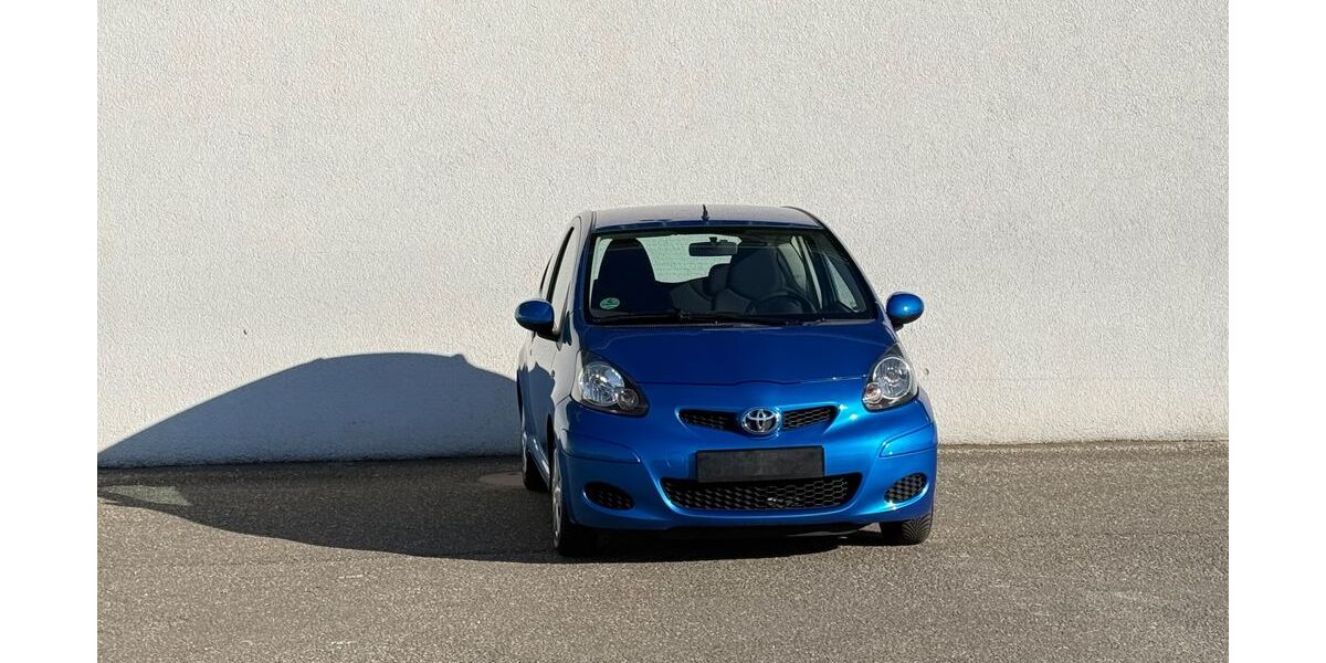 Toyota Aygo (X) 100.000 km 2.999 &euro; Kandel 76870