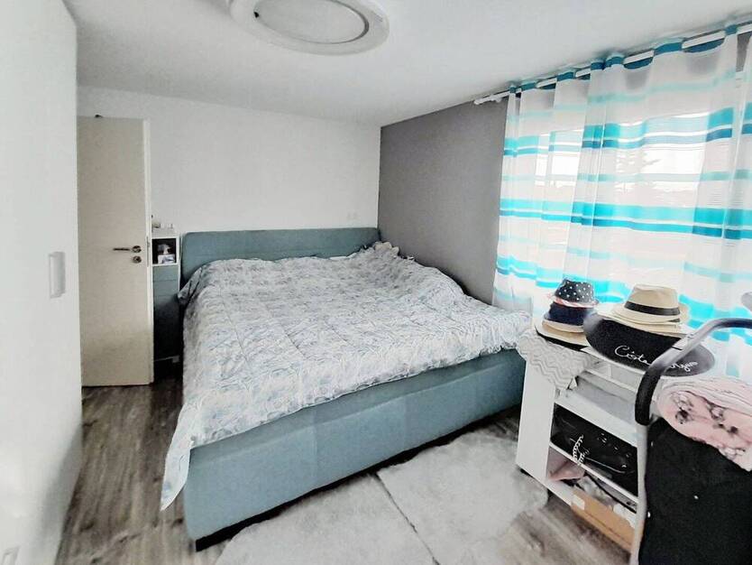 Vielseitiges, modernisiertes Zweifamilienhaus mit großem Potenzial in zentraler Lage