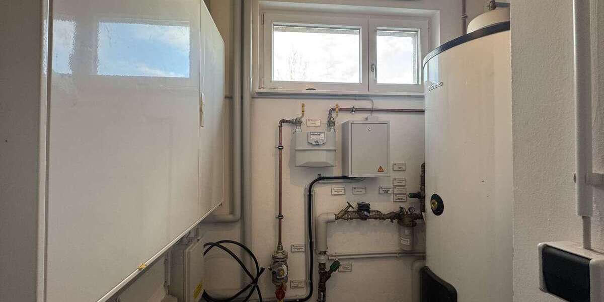 Investieren im Silberstreifen: Wohn-Gewerbeimmobilie mit Garten, Garage & Flexibilitä 6 zimmer