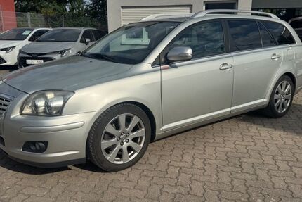 Toyota Avensis 141.000 km 3.900 € Bornheim 76879