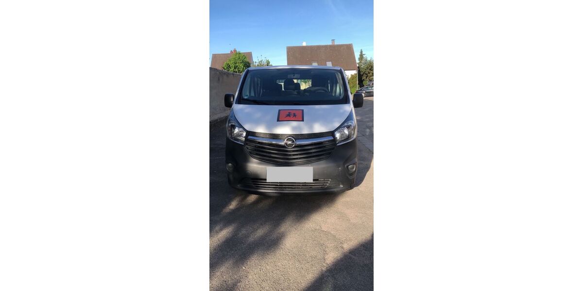 Opel Vivaro 183.000 km 11.000 &euro; Karlsruhe 76135