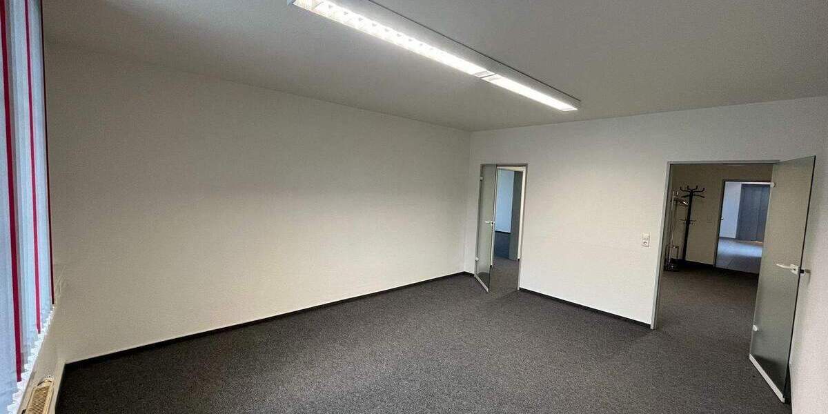 Gewerbeobjekt Karlsruhe Neureut - 7 Zimmer, 160 m&sup2;, 1.950&euro; | Angebot:25769797