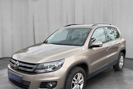 VW Tiguan 142.000 km 8.499 &euro; Wörth 76744
