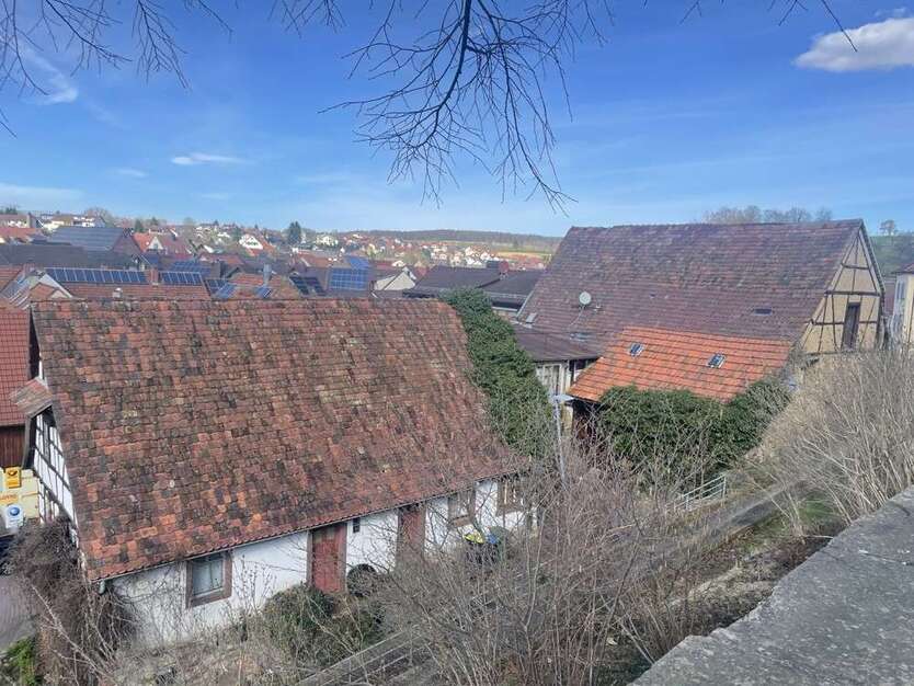 Haus zum Kaufen in Königsbach-Stein 220.000 € 120 m²