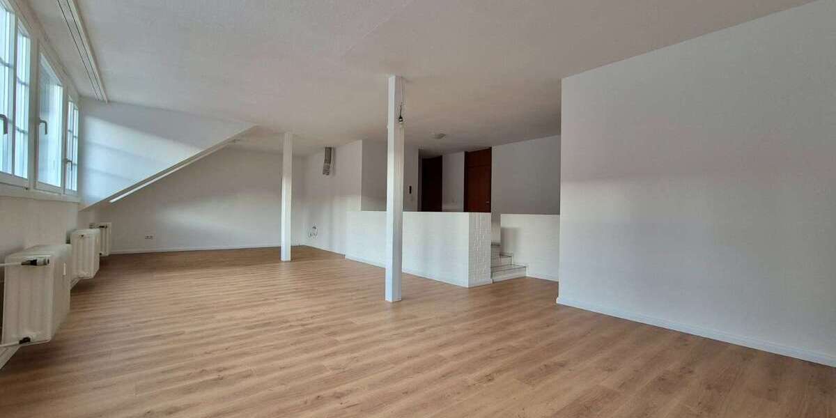 Wohnung zum Mieten in Karlsruhe 1.250 € 104 m² 3 zimmer