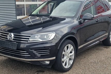 VW Touareg V6 TDI R-Line NAVI Luftfederung AHK 190.000 km 18.998 &euro; Landau 76829